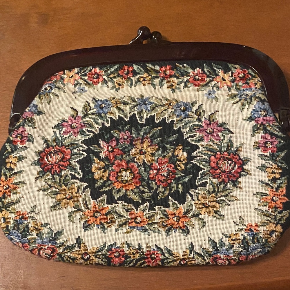 La Regale Multicolor Floral Clutch